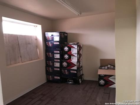 1119 S Oak Street Pearsall TX 78061