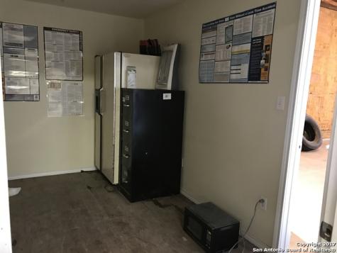 1119 S Oak Street Pearsall TX 78061