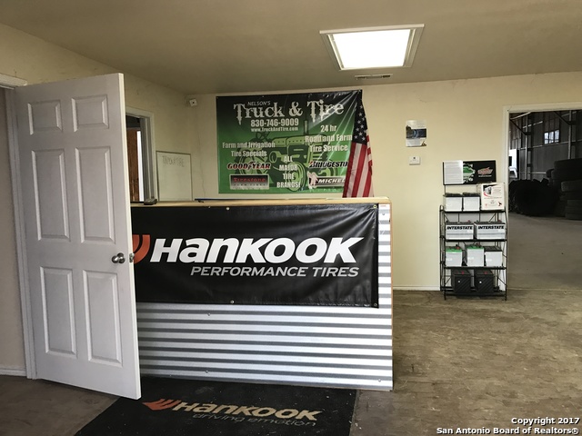 1119 S Oak Street Pearsall TX 78061