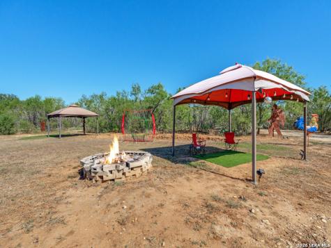 15725 N Interstate 35 Moore TX 78057