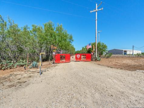 15725 N Interstate 35 Moore TX 78057