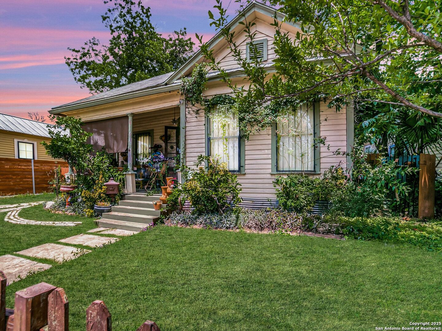 911 Camden Street San Antonio TX 78215