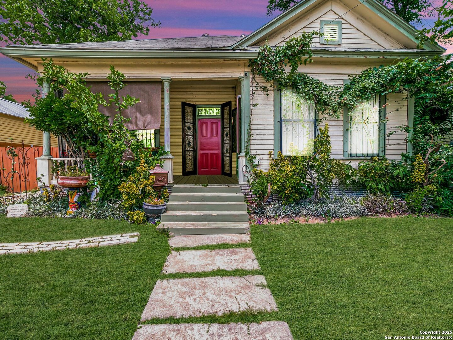 911 Camden Street San Antonio TX 78215