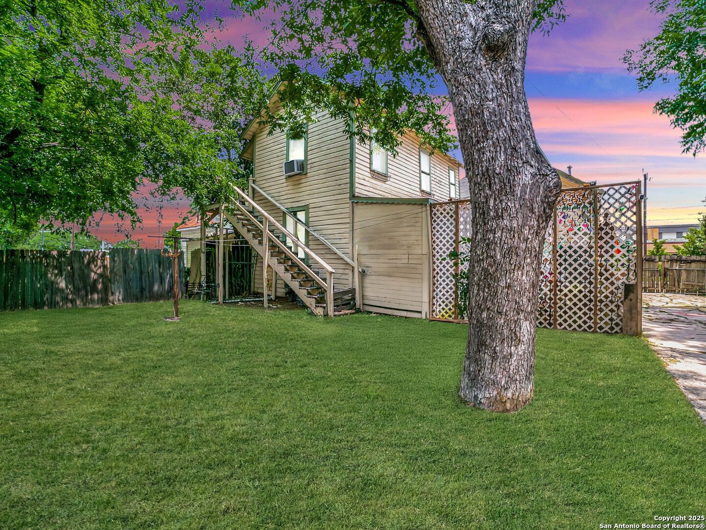 911 Camden Street San Antonio TX 78215