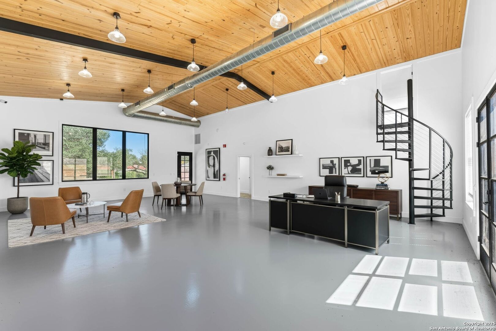 13747 Us Highway 87 Adkins TX 78101