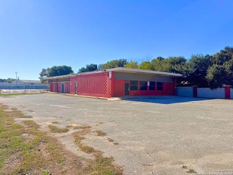 2507 S General Mcmullen Drive San Antonio TX 78226