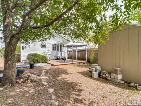 118 N Plant Boerne TX 78006