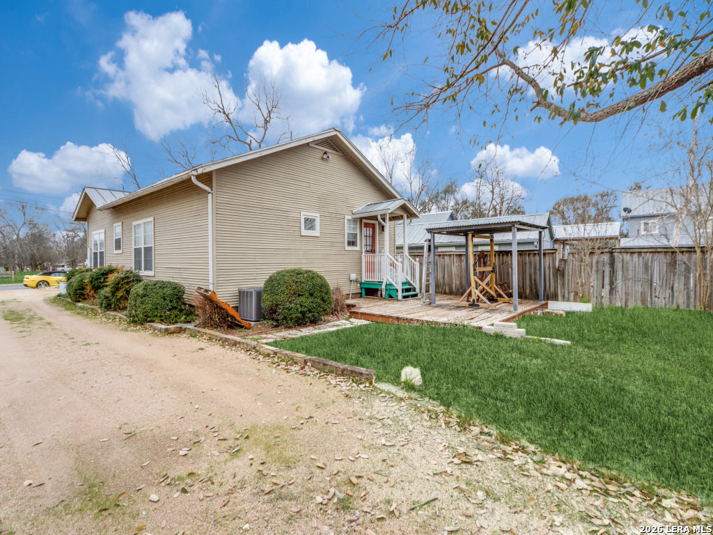 118 N Plant Boerne TX 78006