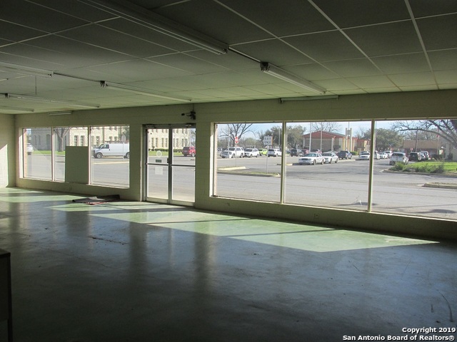 1602 Avenue M Hondo TX 78861