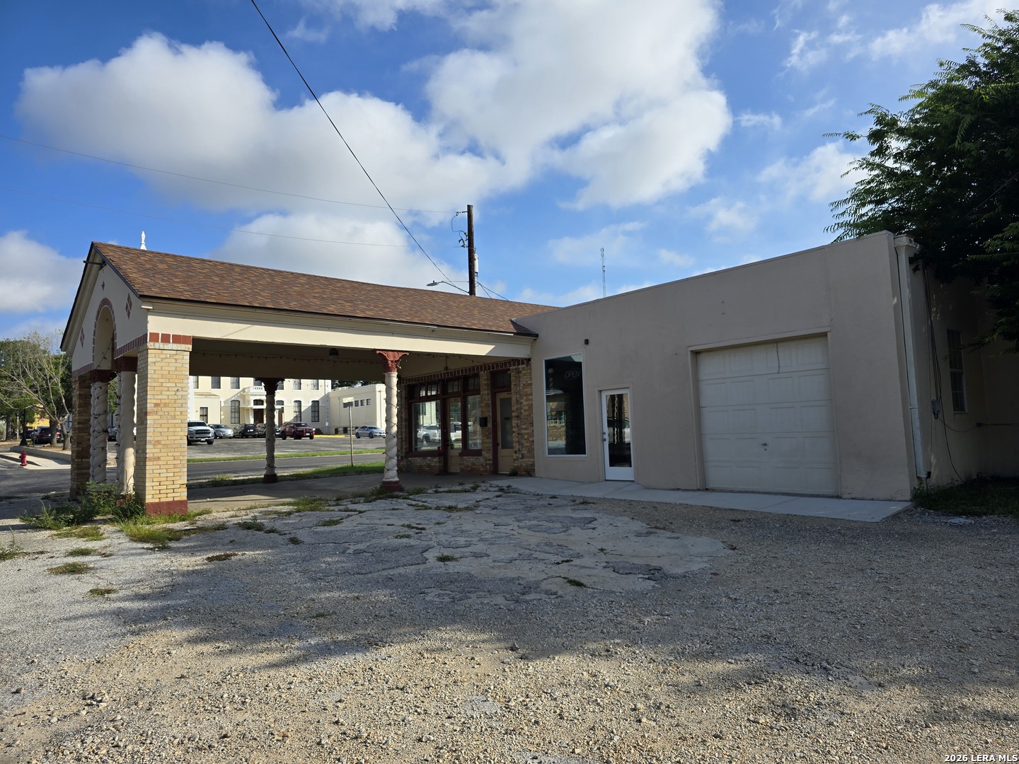 1502 3rd Floresville TX 78114