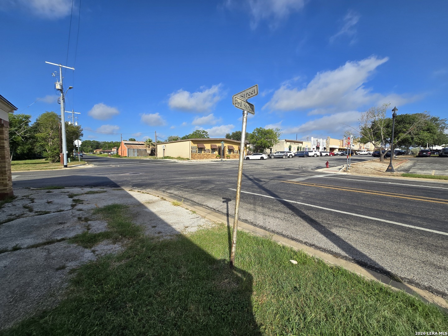 1502 3rd Floresville TX 78114