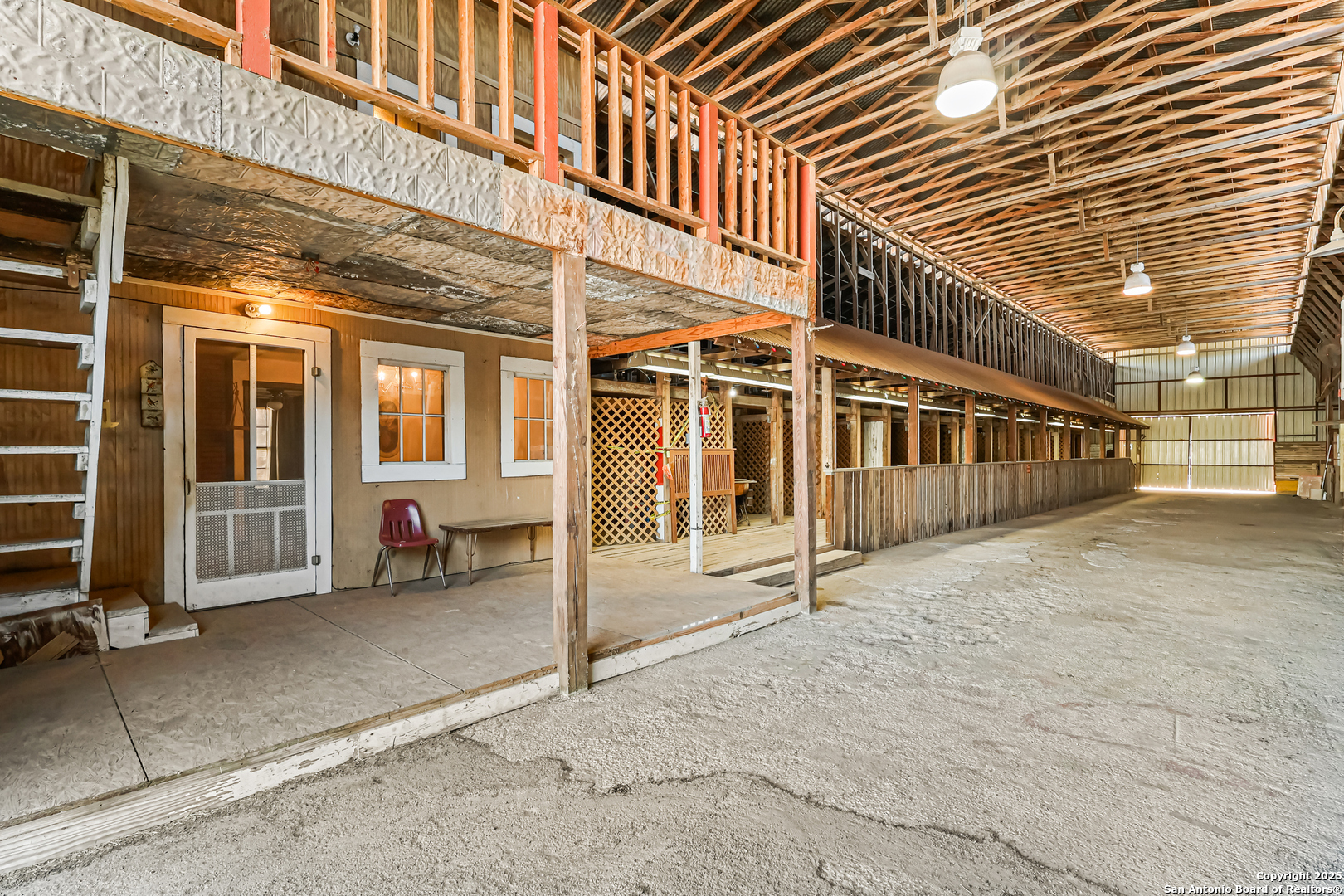 1001 D Floresville TX 78114