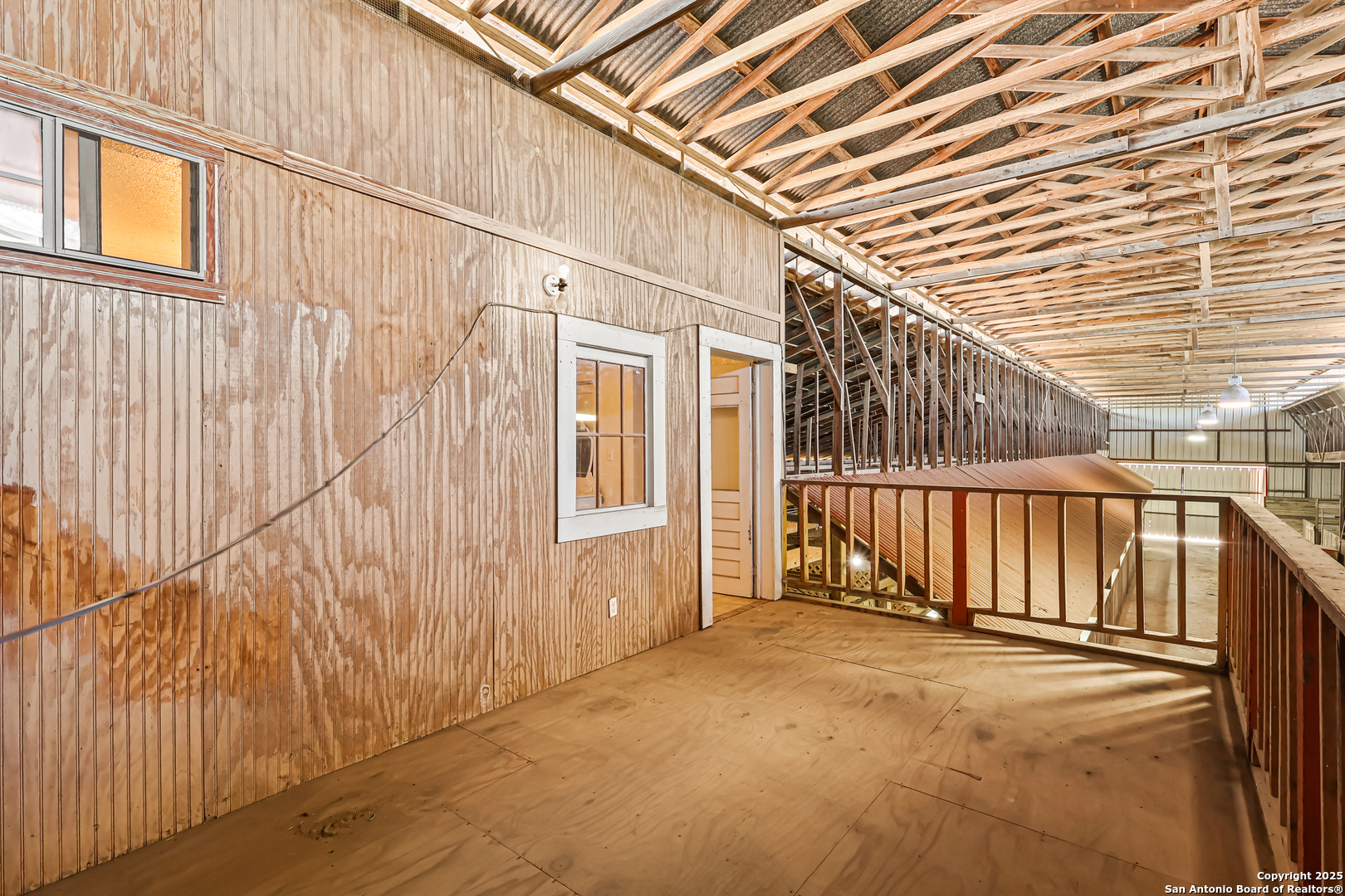 1001 D Floresville TX 78114