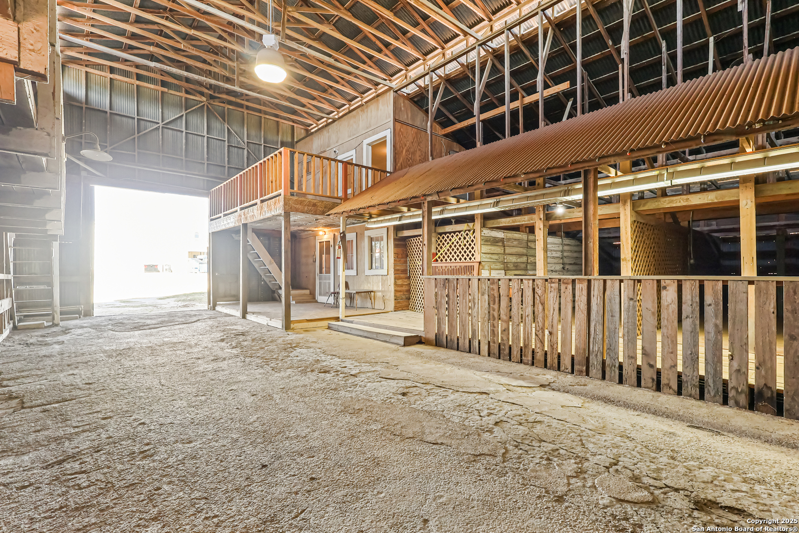 1001 D Floresville TX 78114