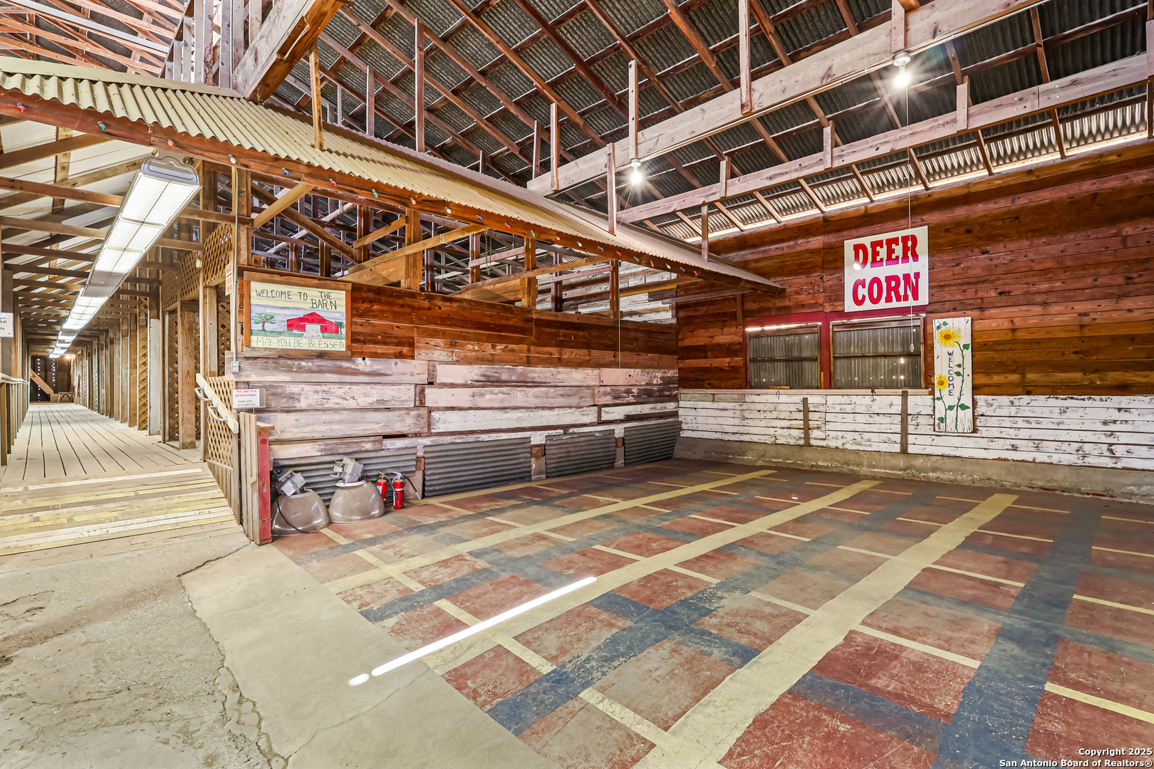 1001 D Floresville TX 78114