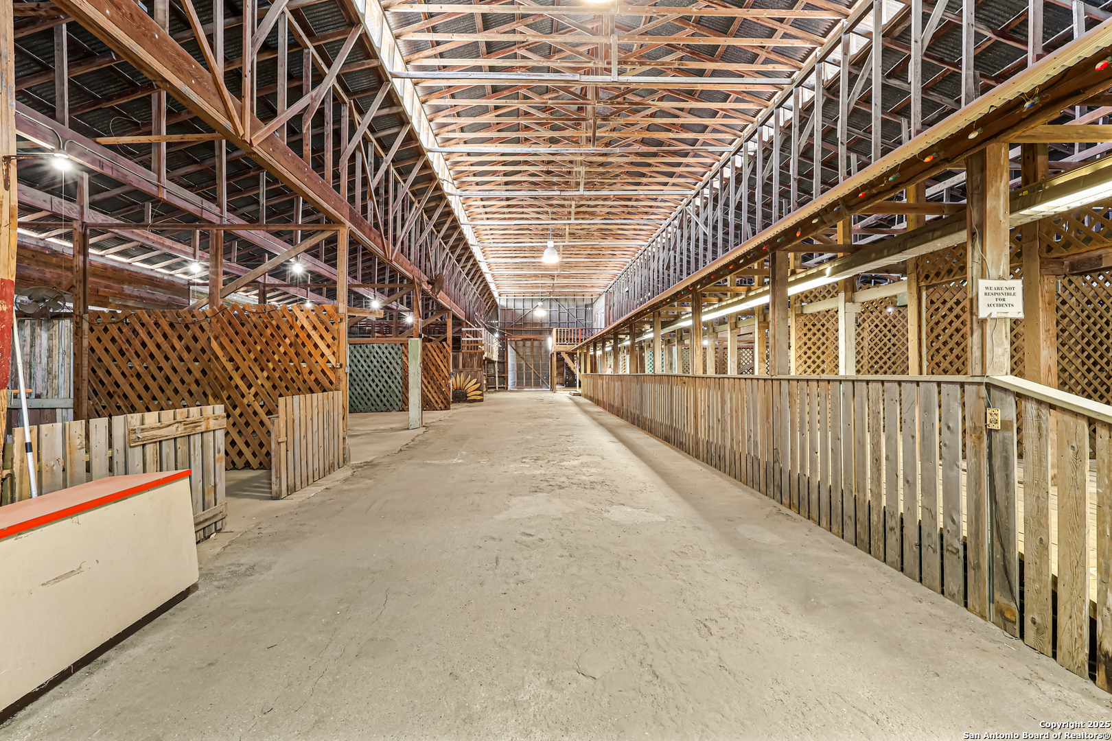 1001 D Floresville TX 78114