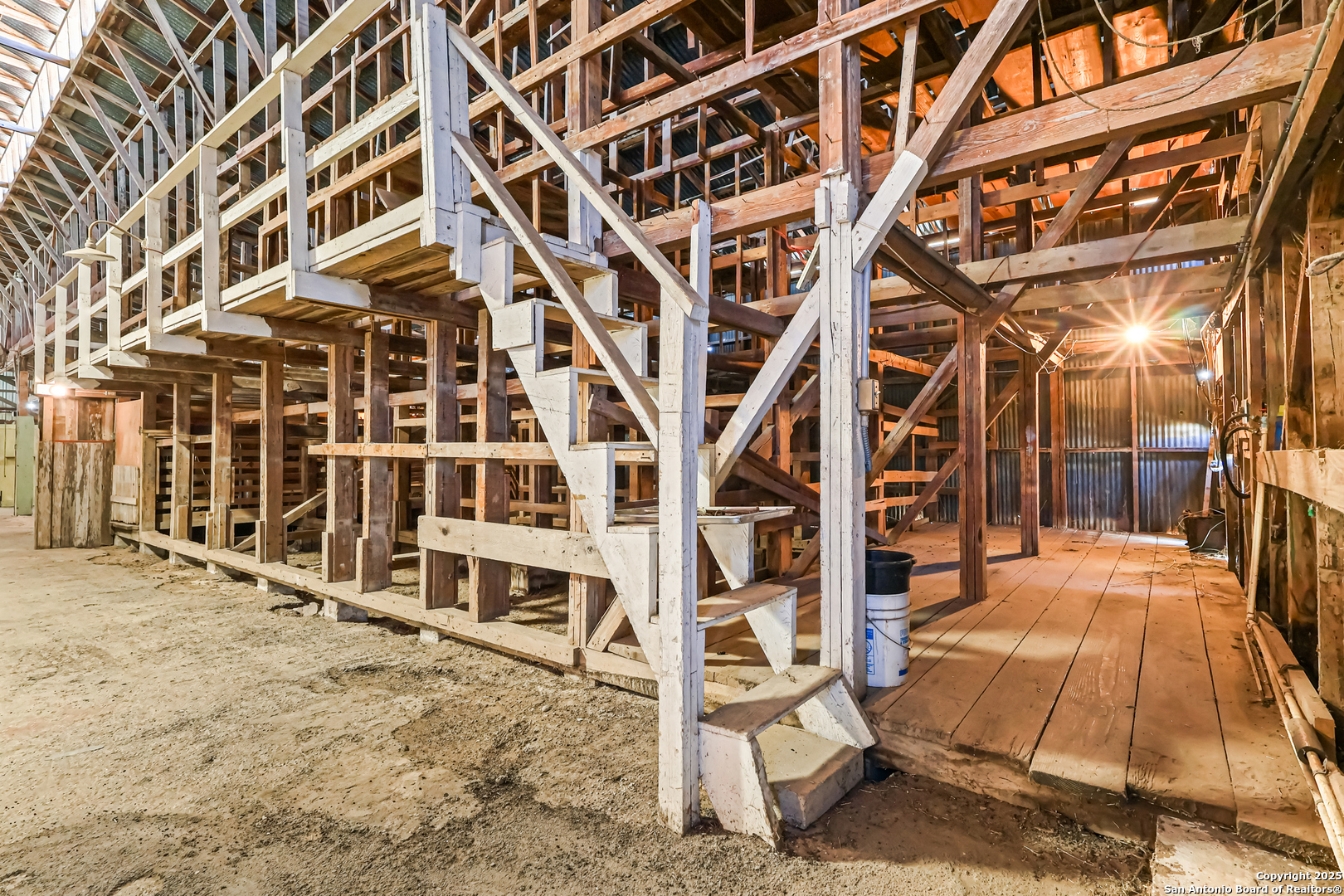 1001 D Floresville TX 78114