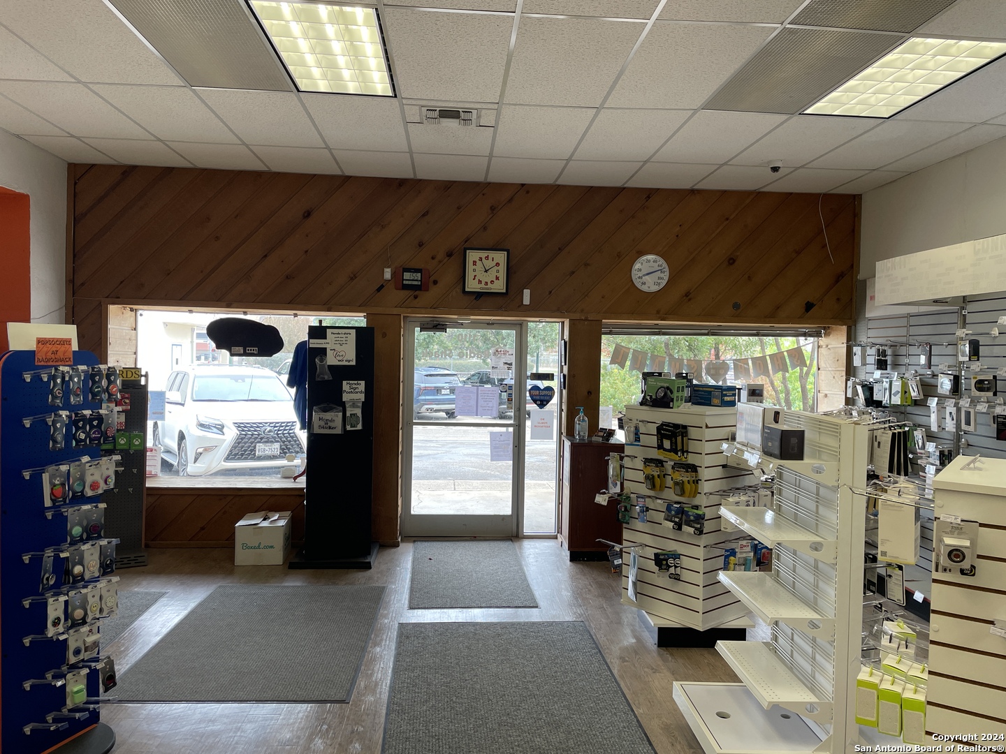 1110 18th Street Hondo TX 78861