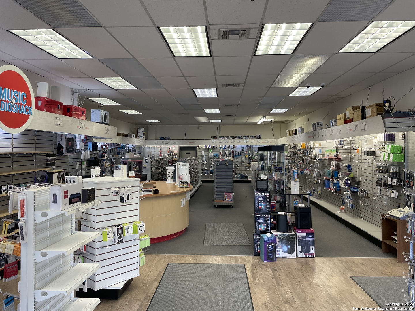 1110 18th Street Hondo TX 78861