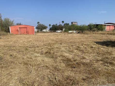 15650 Interstate Highway 35 Dilley TX 78017
