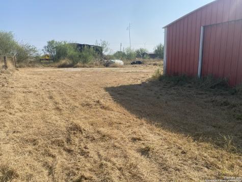 15650 Interstate Highway 35 Dilley TX 78017