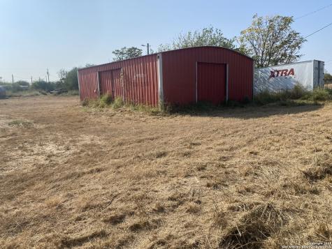 15650 Interstate Highway 35 Dilley TX 78017
