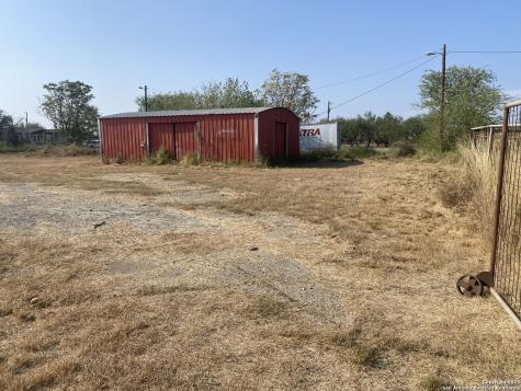 15650 Interstate Highway 35 Dilley TX 78017
