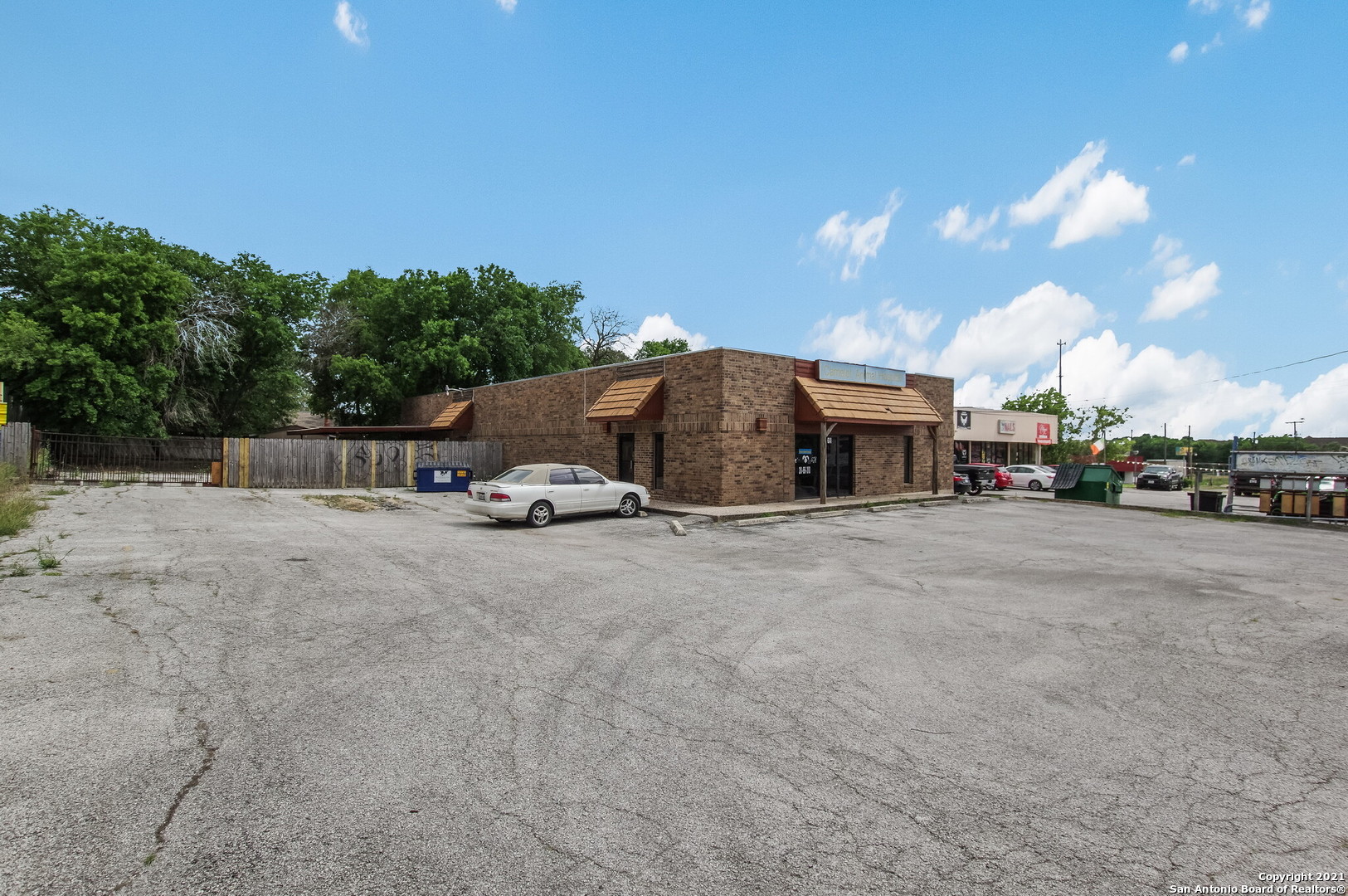 6240 Montgomery Windcrest TX 78239