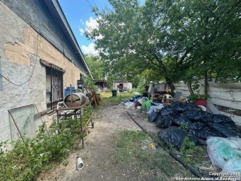5310 S Flores San Antonio TX 78214