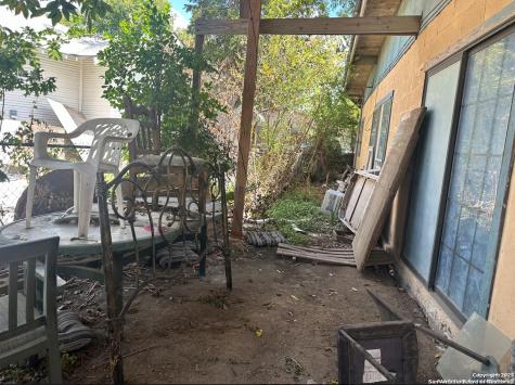 5310 S Flores San Antonio TX 78214