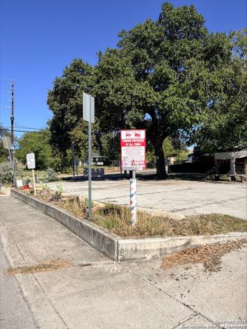 2526 Guadalupe San Antonio TX 78207