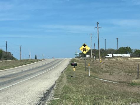 3834 S Highway 281 Three Rivers TX 78071