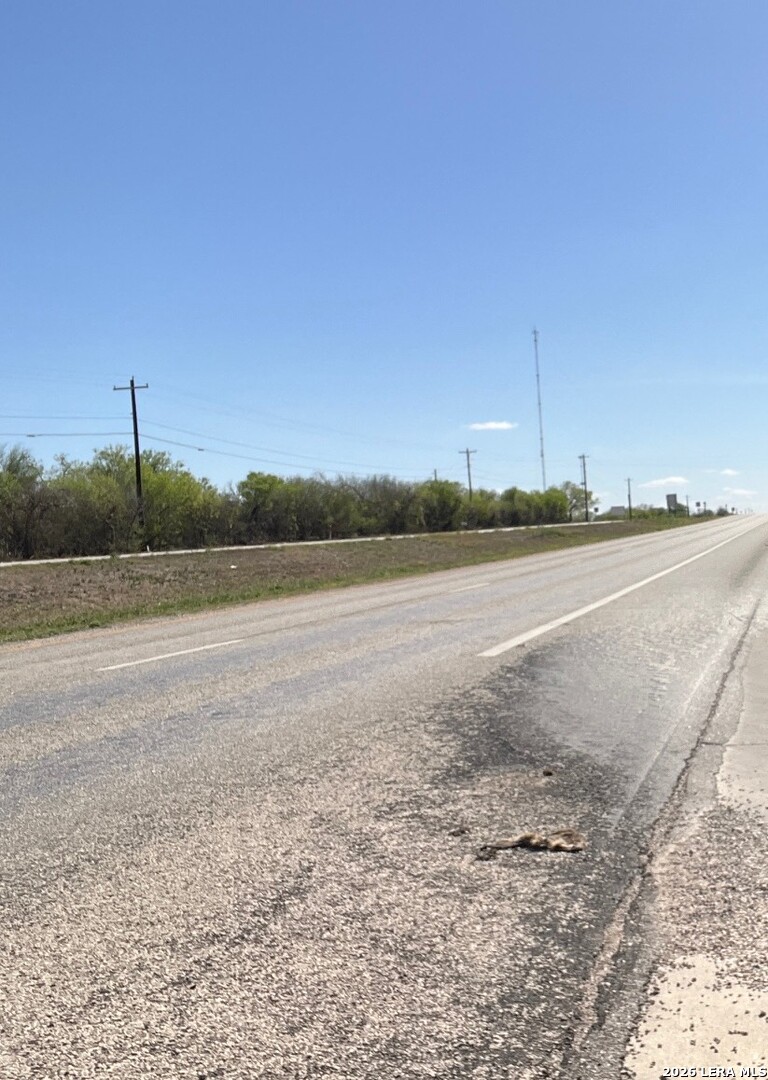 3834 S Highway 281 Three Rivers TX 78071