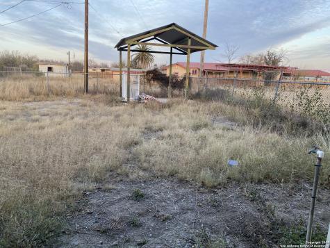 2677 Us Highway 83 Carrizo Springs TX 78834