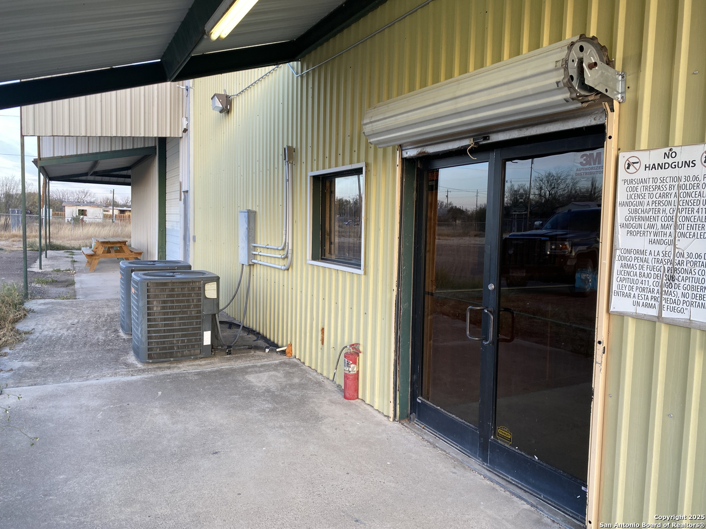 2677 Us Highway 83 Carrizo Springs TX 78834