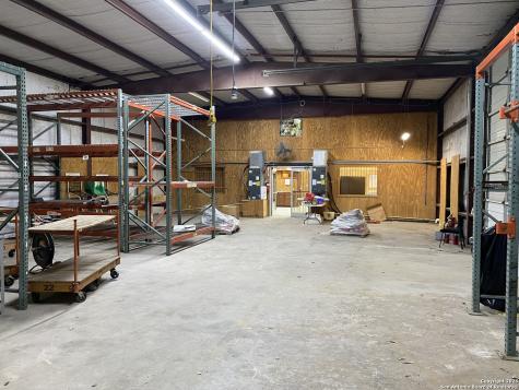 2677 Us Highway 83 Carrizo Springs TX 78834