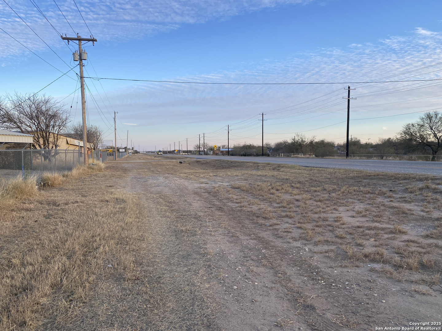 2677 Us Highway 83 Carrizo Springs TX 78834