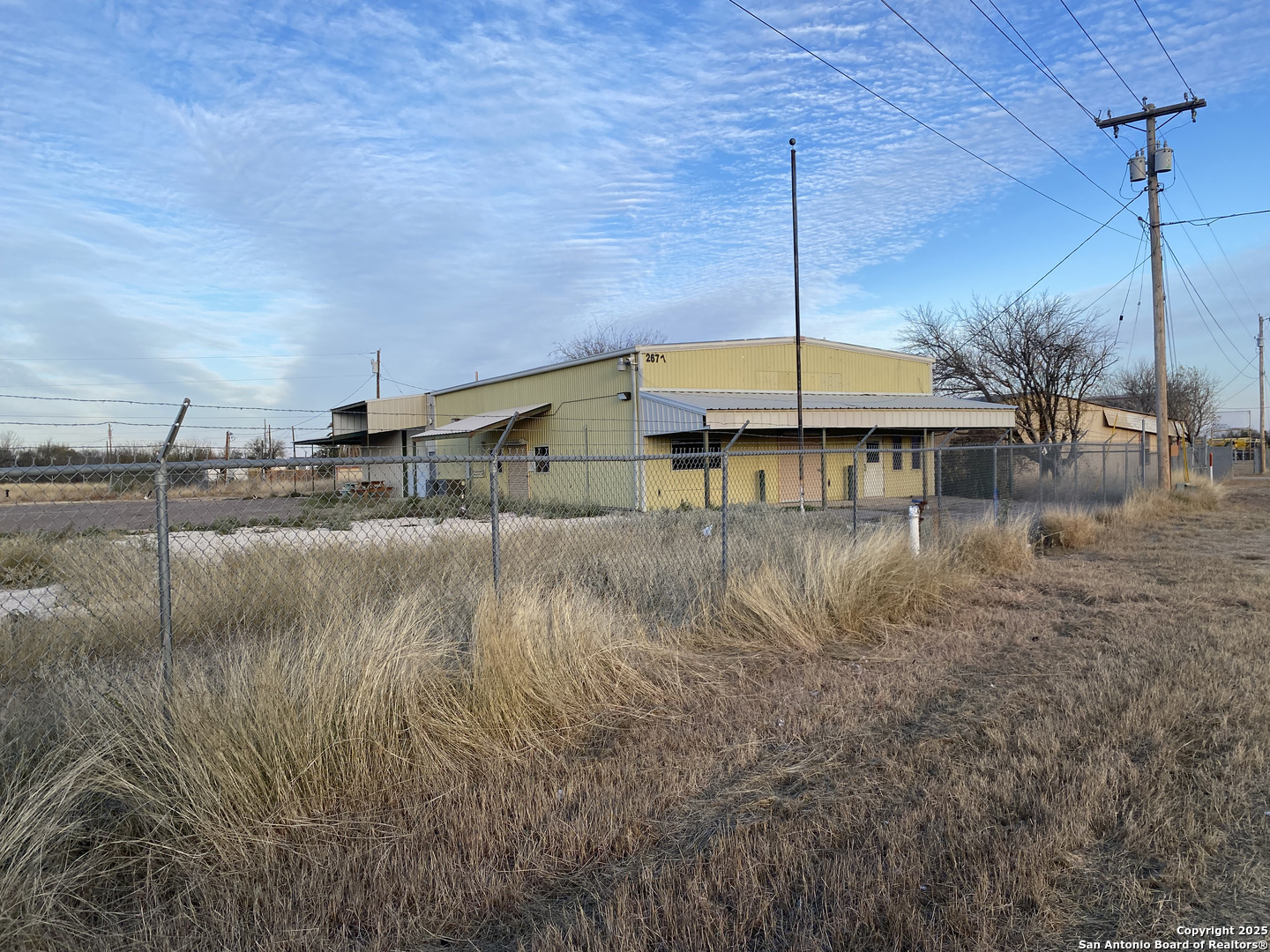 2677 Us Highway 83 Carrizo Springs TX 78834