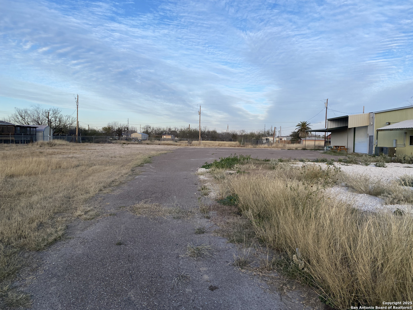 2677 Us Highway 83 Carrizo Springs TX 78834