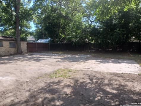 3109 S Flores Street San Antonio TX 78204