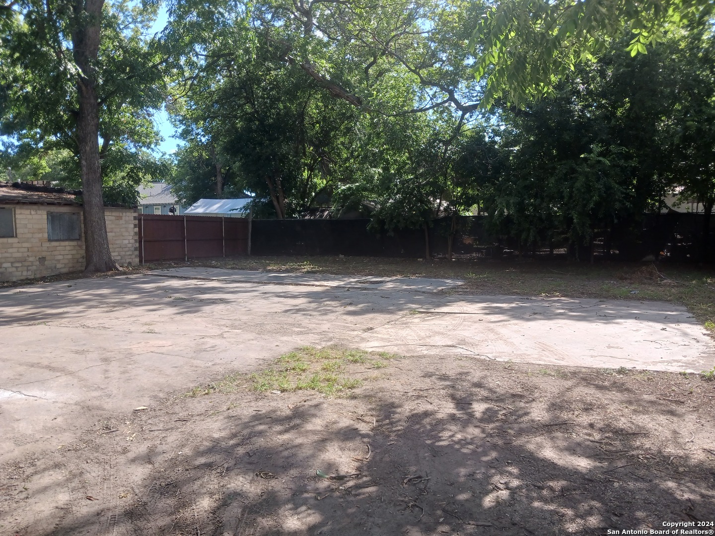 3109 S Flores Street San Antonio TX 78204