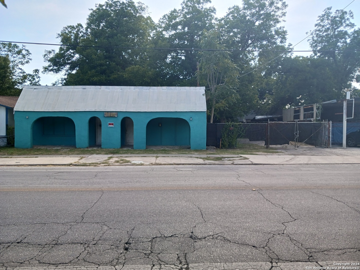 3109 S Flores Street San Antonio TX 78204