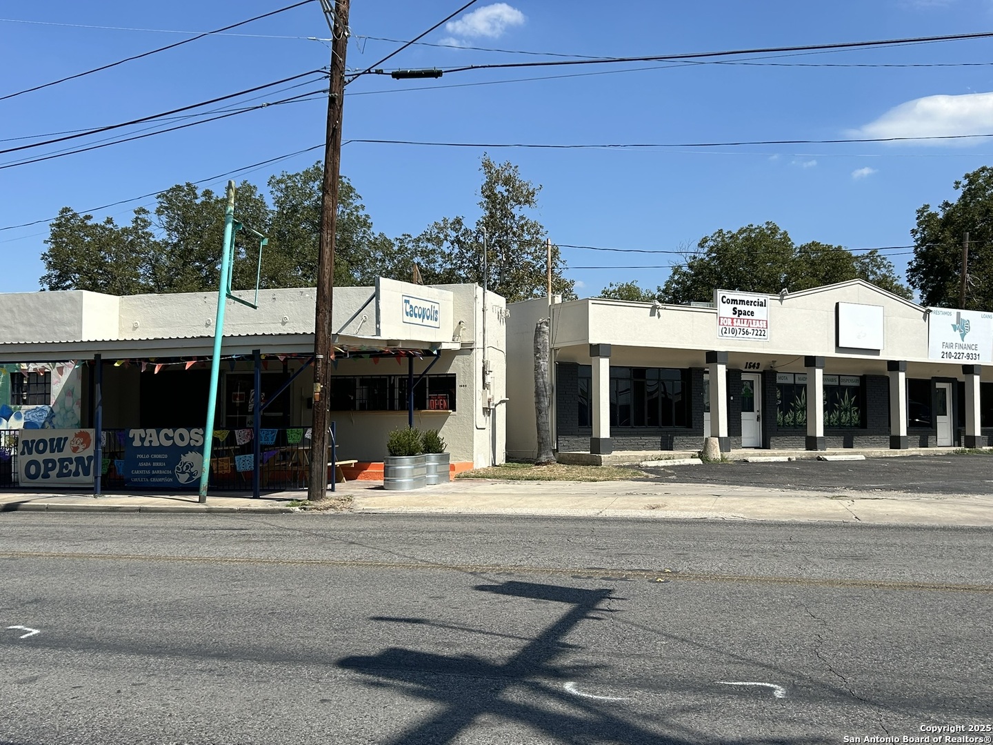 1543 Summit San Antonio TX 78201