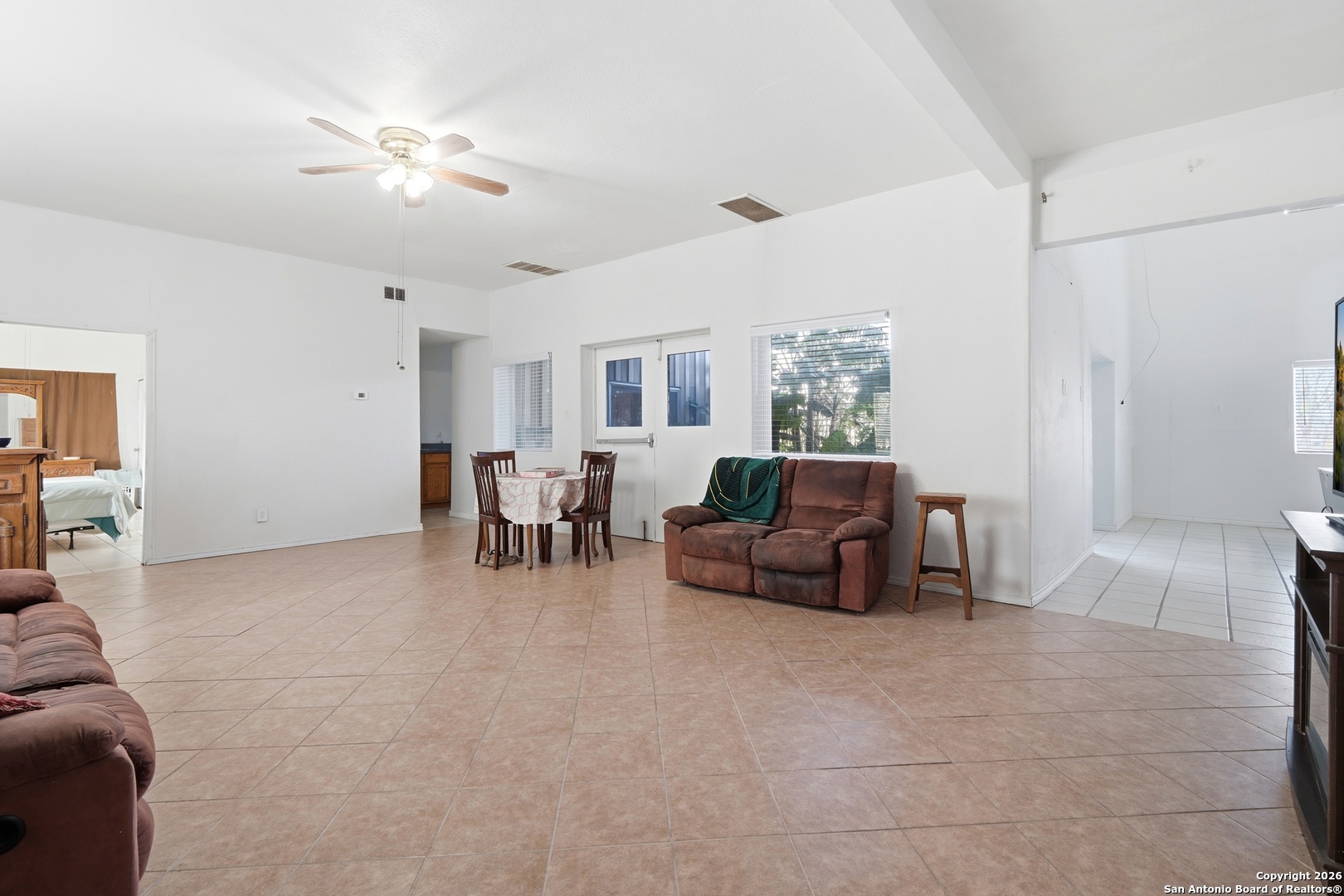 483 Sassman Road Marion TX 78124