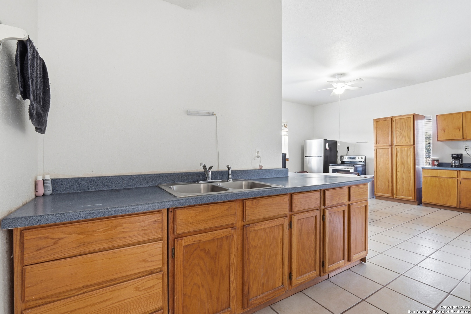 483 Sassman Road Marion TX 78124