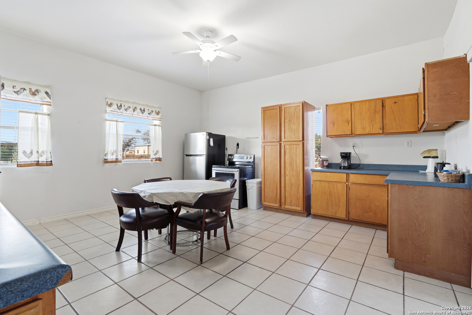 483 Sassman Road Marion TX 78124