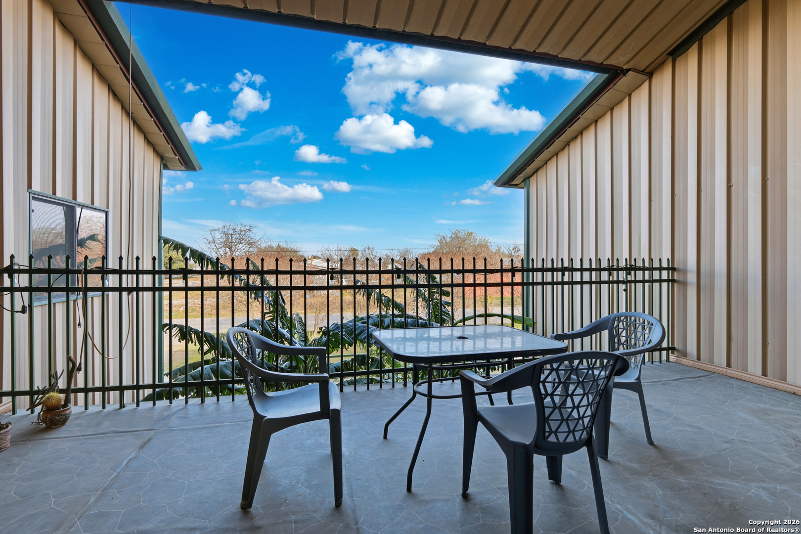 483 Sassman Road Marion TX 78124