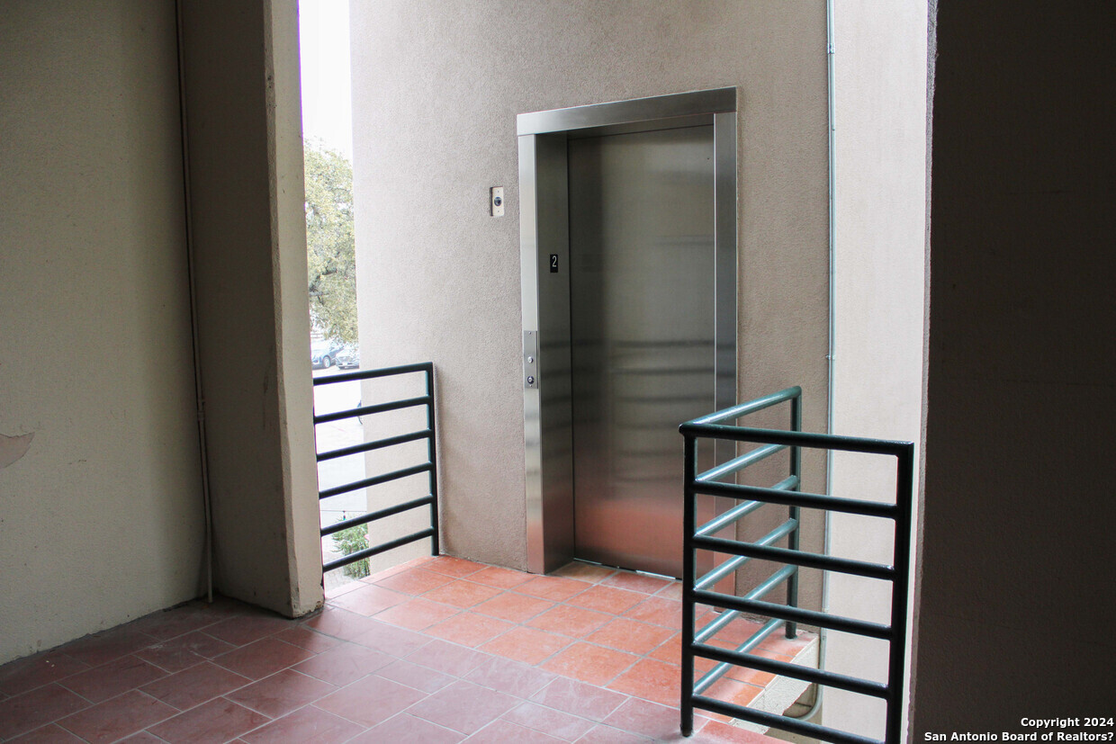 11800 Wurzbach Road San Antonio TX 78230