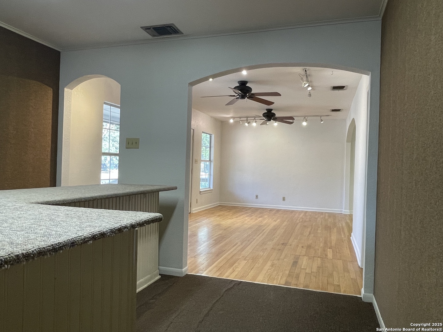 903 W Goodwin Pleasanton TX 78064