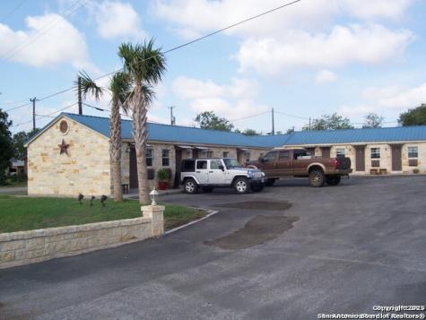 303 N State Highway 123 Karnes City TX 78118